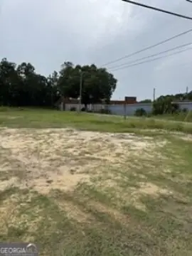 Commercial Land with Public Utilities