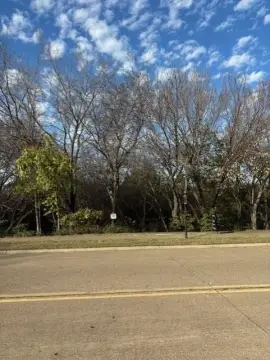 Residential Land in Cedar Hill
