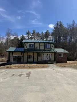 Oakland Commercial Property with Apartment