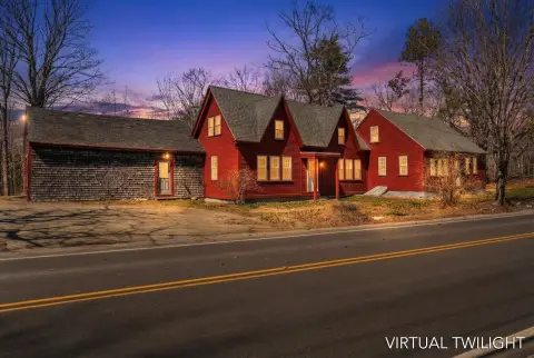 Renovated Duplex on Eastern River