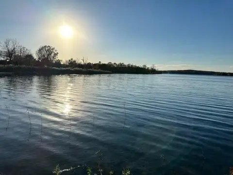 Horseshoe Bend Lakefront Land