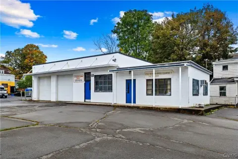 Flex Space with Overhead Doors