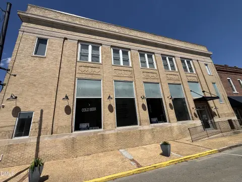 Historic Building in Selma's District