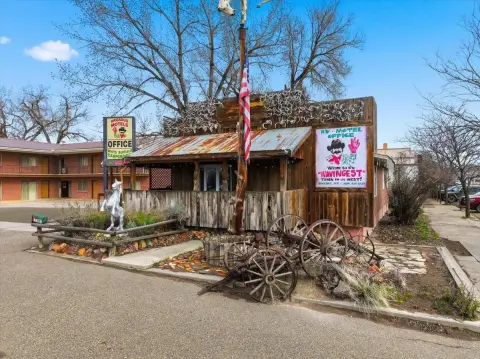 Three Motels on Highway 212