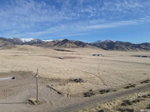 Winnemucca Land with Mountain Views