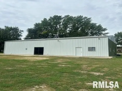 Flex Space with Fenced Yard