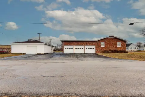 Commercial Property Near Highway 160