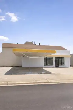 Brookville Commercial Building with Drive-Thru