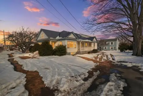 Spacious Somerset Multi-Family Home