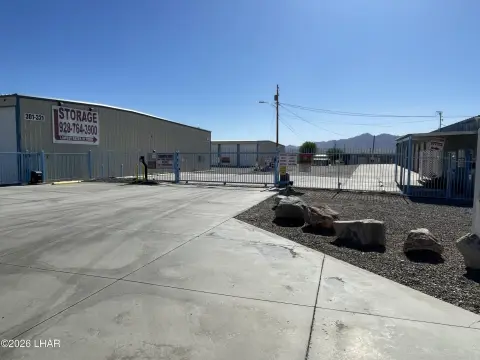 Retail Shop Space with Multiple Entrances