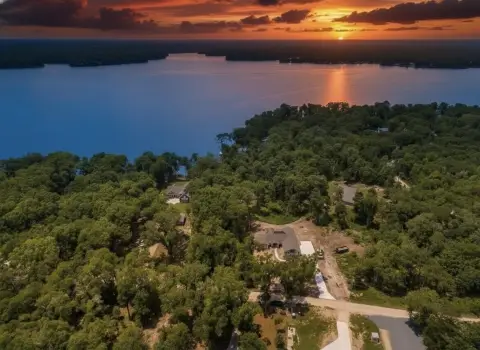 Lakefront Acreage in Tallahassee