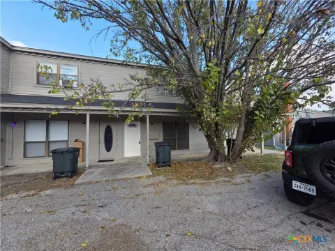 Killeen Fourplex with Fenced Yards