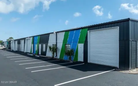 Flex Warehouse with Drive-In Bays