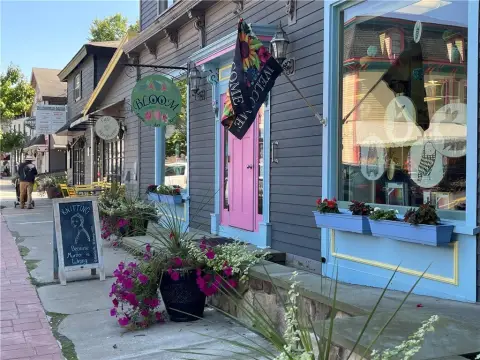 Historic Mixed-Use Building