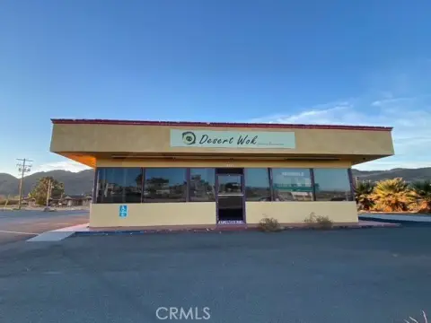 Restaurant Building on Highway Frontage