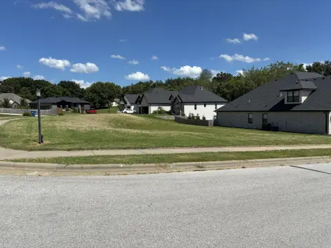 Residential Land in Forest Trails