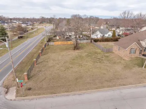 Residential Land in Republic, MO