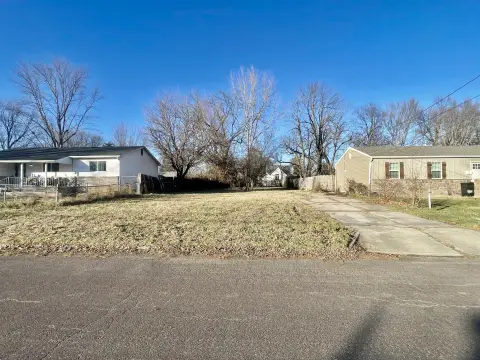 Residential Lot in Established Neighborhood