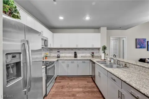 Las Vegas High-Rise Condo