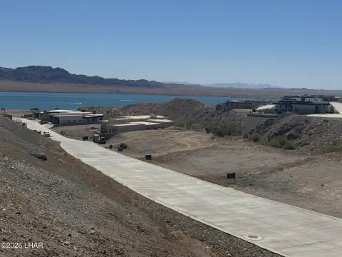 Cul-de-Sac Lake-View Homesite