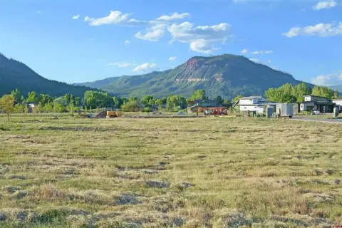 Ultra-Level Cul-de-Sac Homesite