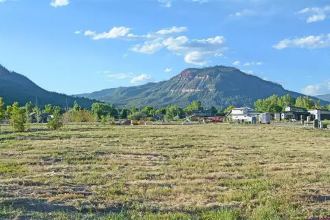 Custom Build Homesite in Cul-de-Sac