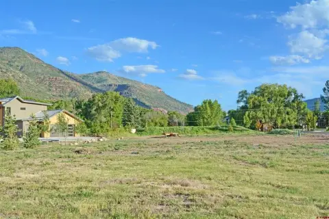 Ultra-Level Custom Home Lot