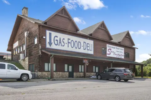 Commercial Property Near Springfield, Branson
