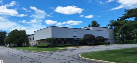 Industrial Building in Aero Park
