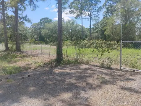 Residential Lot in Clewiston, FL