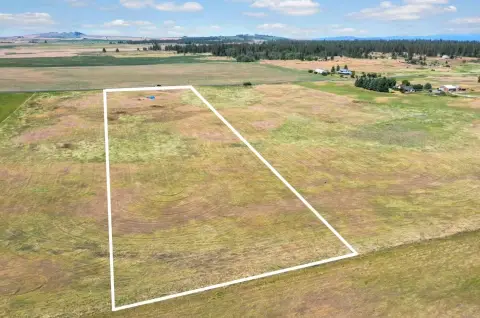 Spokane Buildable Acreage with Well