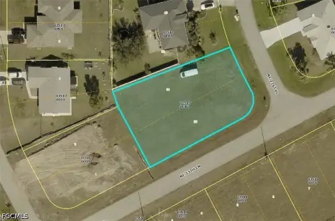Residential Lot in Cape Coral