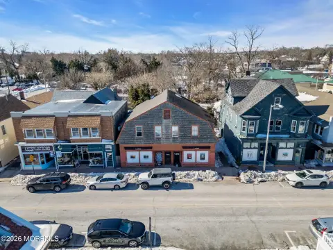 Mixed-Use Building in Point Pleasant
