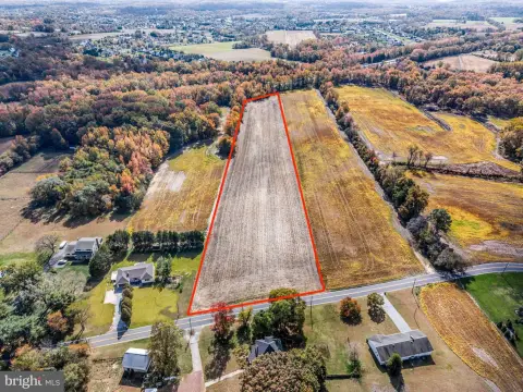 Expansive Land Parcel in Mickleton