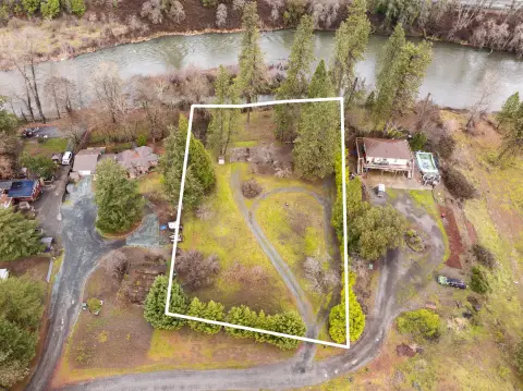 Rogue River Waterfront Recreation Land