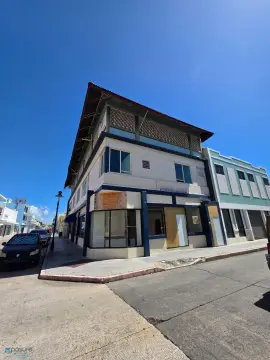 Ponce Commercial Building in Historic District