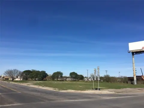 Commercial Land in Robstown, TX
