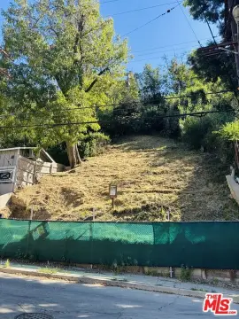 Land in Mount Washington