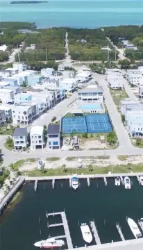 Oversized Corner Lot in Key Largo