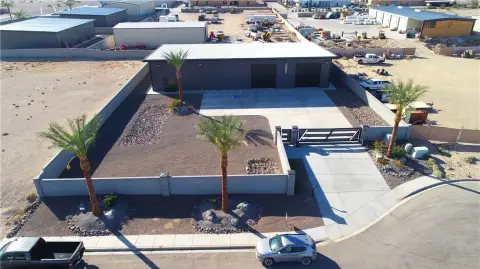 Zoned Turn-Lane Flex Industrial Property