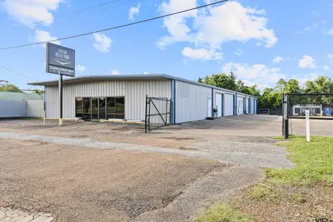 Flex Space with Secured Yard