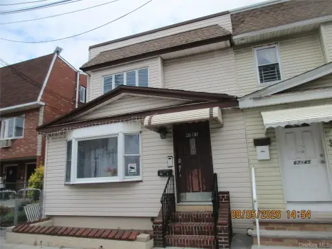 Duplex With Private Yard