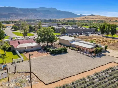 Irrigated Agricultural Property With Retail Space