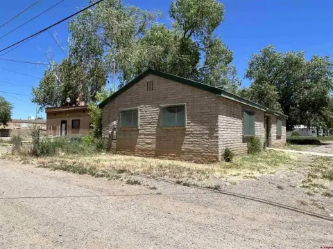 Leased Corner Commercial Kitchen
