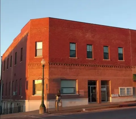 Mixed-Use Building in Historic District