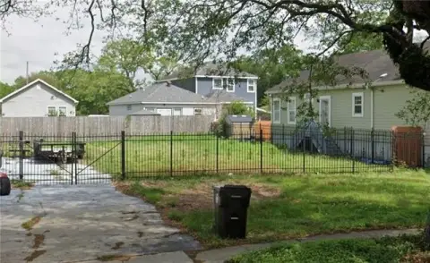 Vacant Land on Paris Avenue