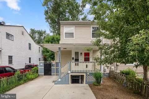 Renovated Colonial Income Property