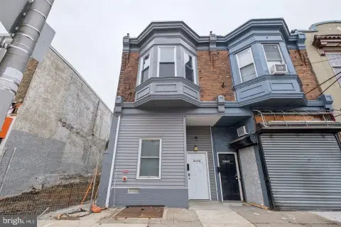 Renovated Legal Triplex