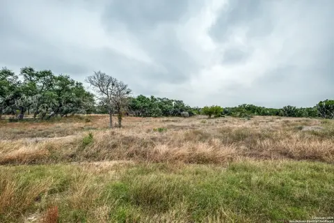 Acreage Lot in Hill Country