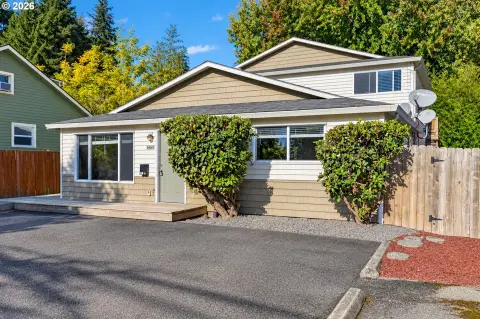 3-Unit Triplex with Private Deck
